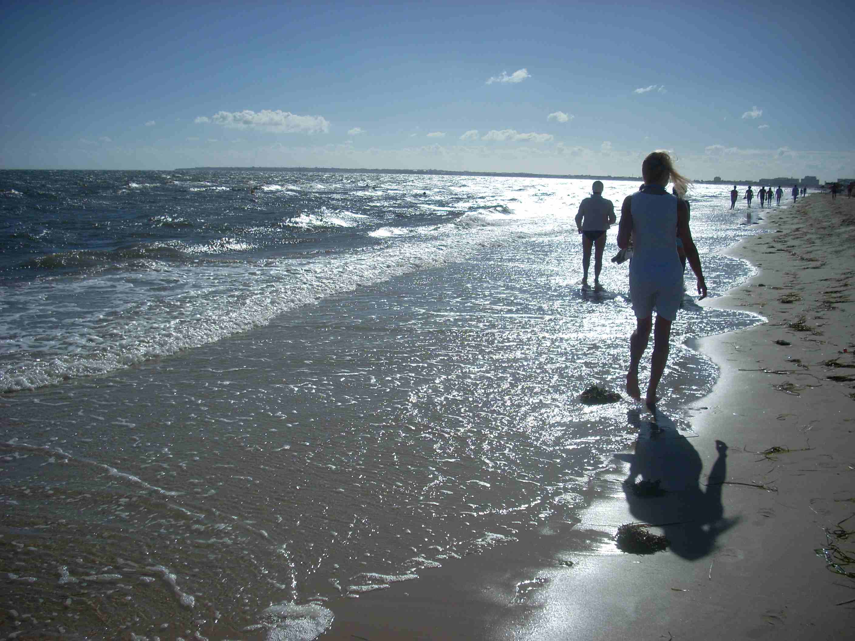 ..mein Schatz morgens am Strand von Tunesien