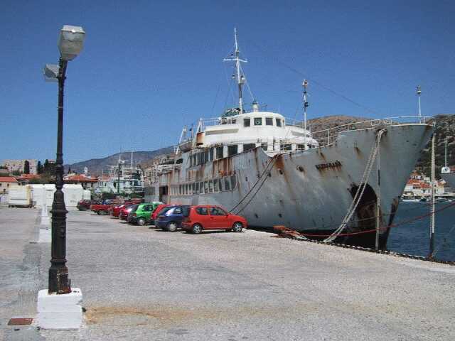 Boot am Hafen von Pythagorio